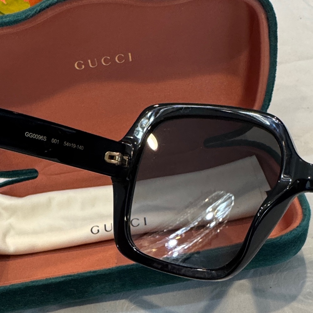 Authentic Gucci Black Sunglasses with Gold Accents - Picture 9 of 14